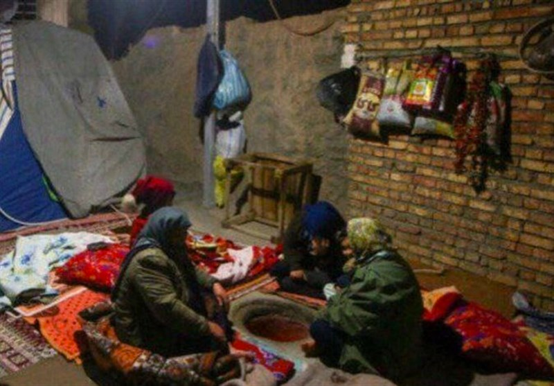 تداوم وضعیت بحرانی زلزله‌زدگان در خوی با وجود وعده‌های مقام‌های جمهوری اسلامی