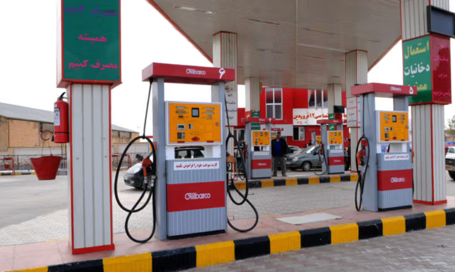 معاون دفتر پزشکیان: برنامه‌ای برای افزایش چندصد درصدی قیمت بنزین نداریم