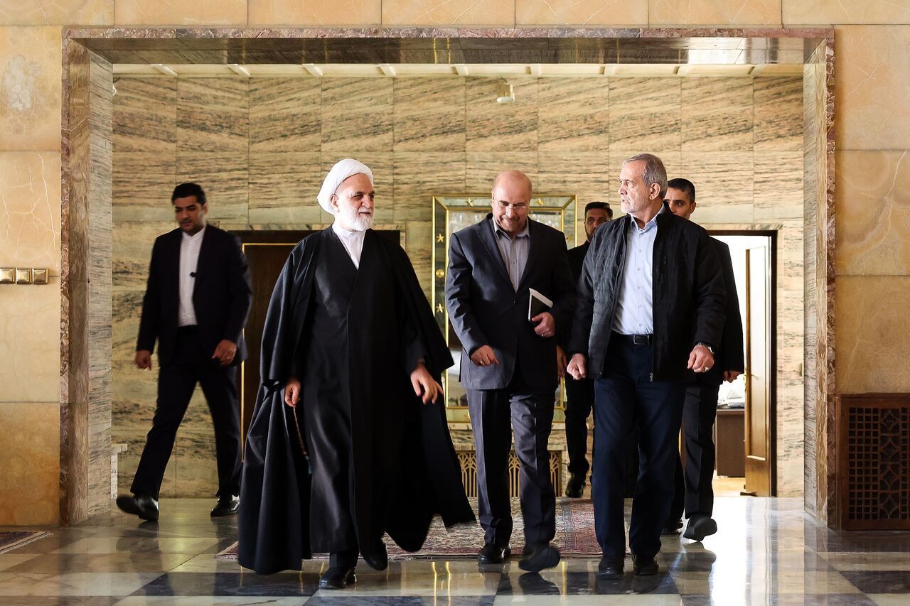 جمهوری اسلامی رسما تشکیل شورای دفاع را اعلام کرد