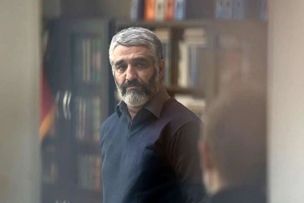 وکیل پژمان جمشیدی: ممنوعیتی برای کار ندارد، اما هر وقت لازم شد برمیگردد