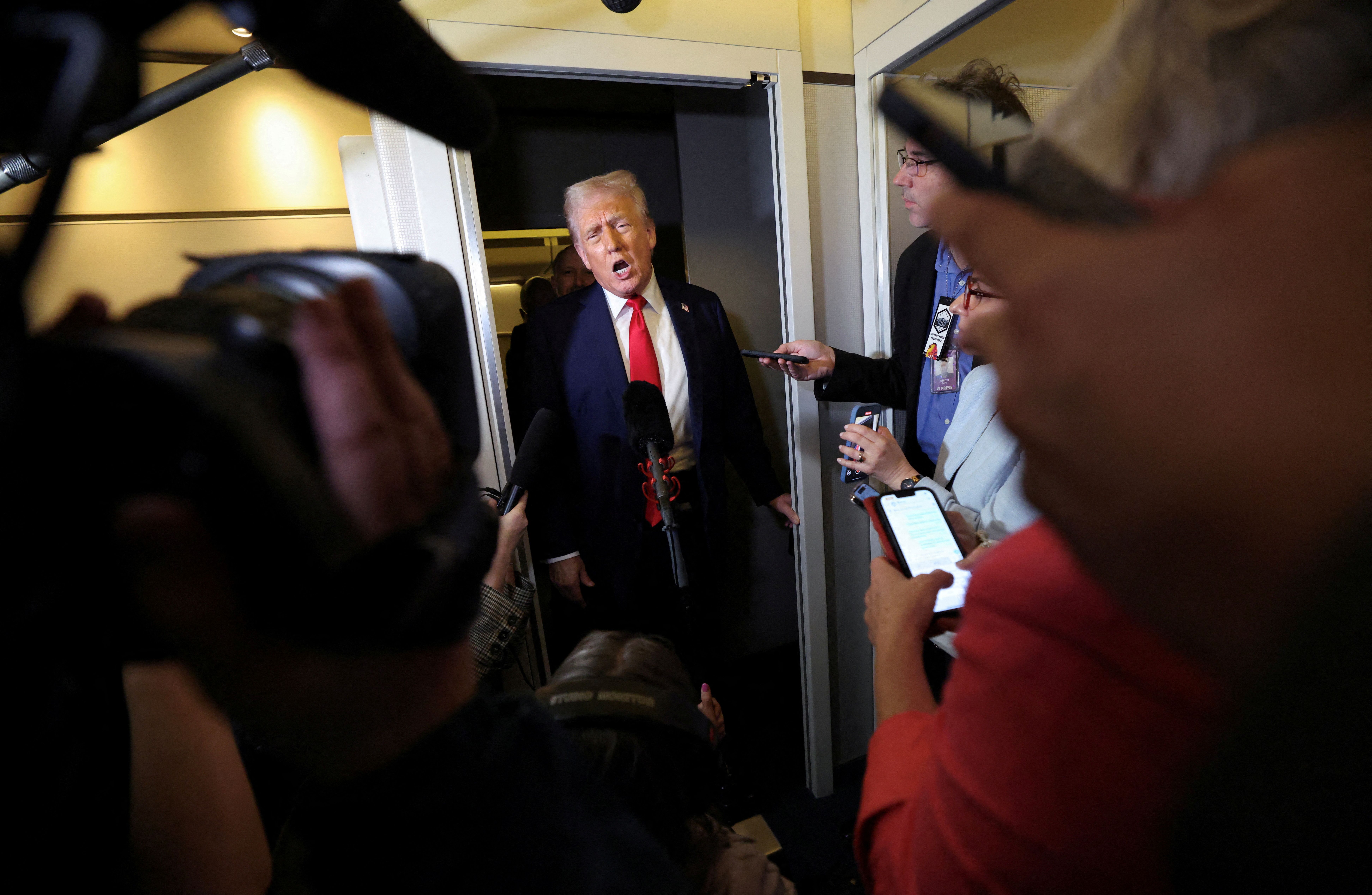 ترامپ: توافق با ایران را به گزینه دیگر ترجیح می‌دهم 