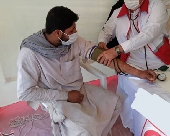 نماینده سراوان: مردم روستاهای سراوان به دلیل کمبود پزشک به پاکستان سفر میکنند