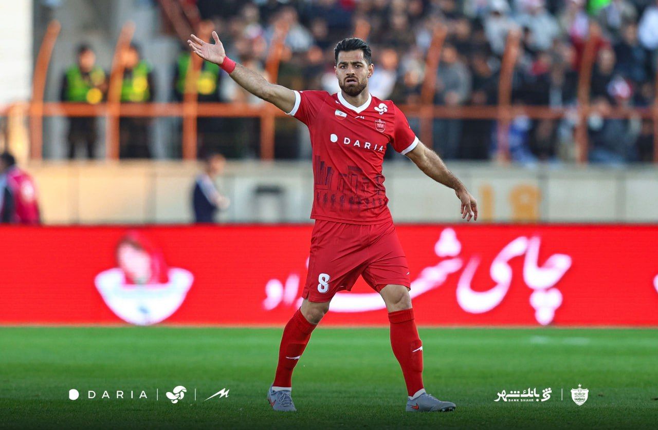 برزگر، مربی شمس‌آذر: داور از بازیکنان پرسپولیس در برابر محرومیت از دربی، محافظت کرد 