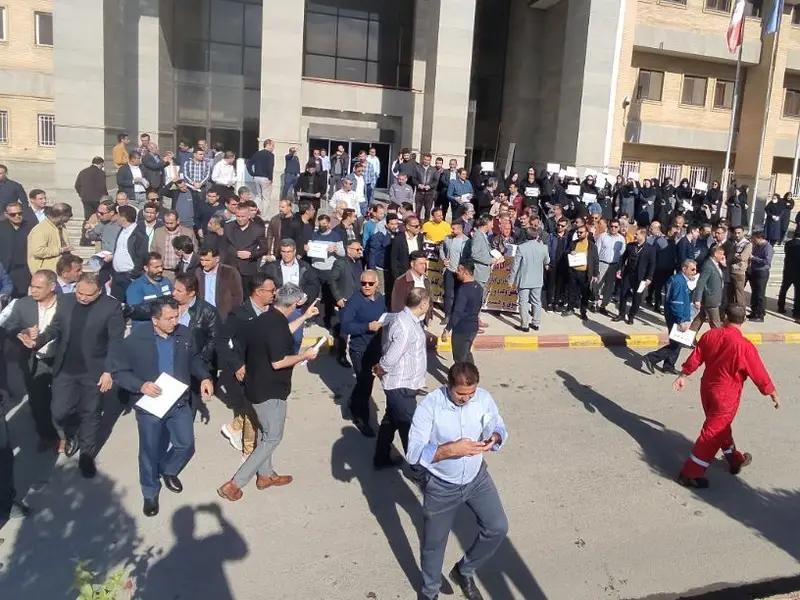 عمال النفط والغاز في إيران يتظاهرون احتجاجًا على "عدم تلبية مطالبهم" المعيشية 
