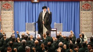 Pundits In Iran Urge Regime To Listen To People, Shun Extremism