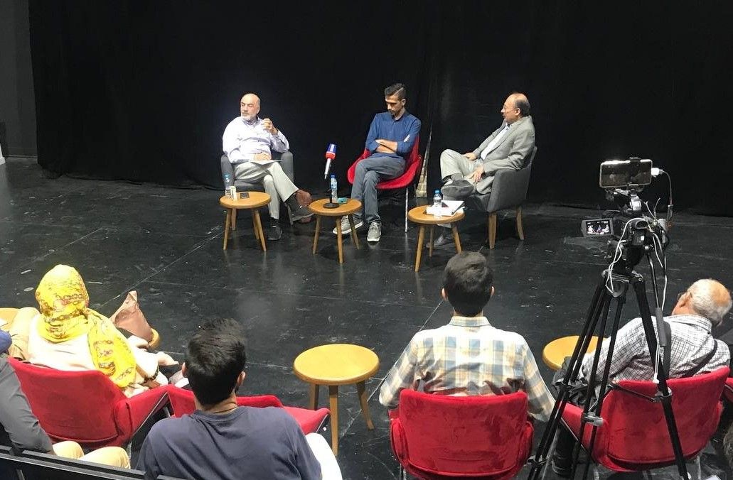 Iranian Academics Debate Society's Turmoil: Fever Or Infection?