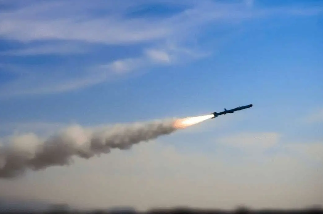 مقام اماراتی: حملات ایران موجب تقویت روابط کشورهای منطقه با آمریکا و اسرائیل می‌شود