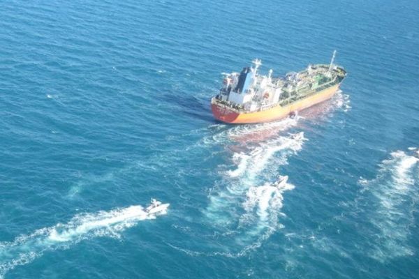 شرکت امنیت دریایی: قایقهای مسلح ایرانی تلاش کردند نفتکش آمریکایی را متوقف کنند