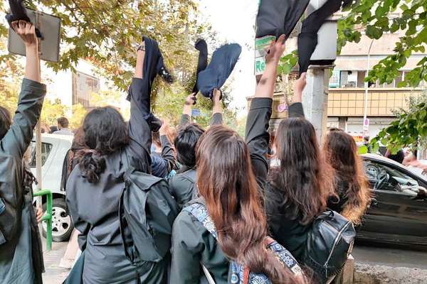 Economists Urge Iran's Government To Respect Protesters Or Face Hatred