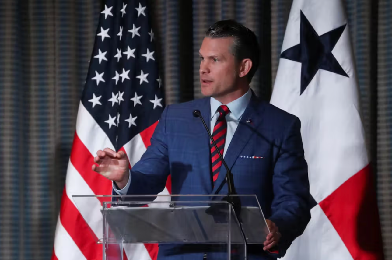 نیویورک‌تایمز: وزیر دفاع آمریکا اطلاعات حمله به یمن را در گروه خانوادگی به اشتراک گذاشت