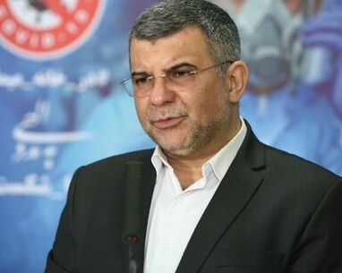 ایرج حریرچی: برای کاهش مراجعه به بیمارستانها، طرح درمان بیماران کرونا در منزل اجرا میشود