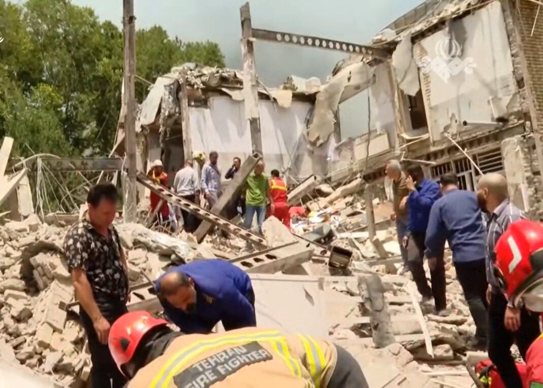 روایت شهریار براتی از شب حمله به اوین: زندانیان سیاسی اجساد بازجوها را بیرون کشیدند