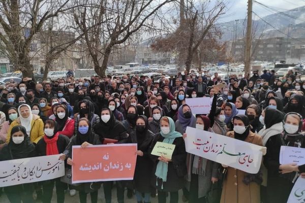 Iran Faces a 176,000 Teacher Shortage for New Academic Year
