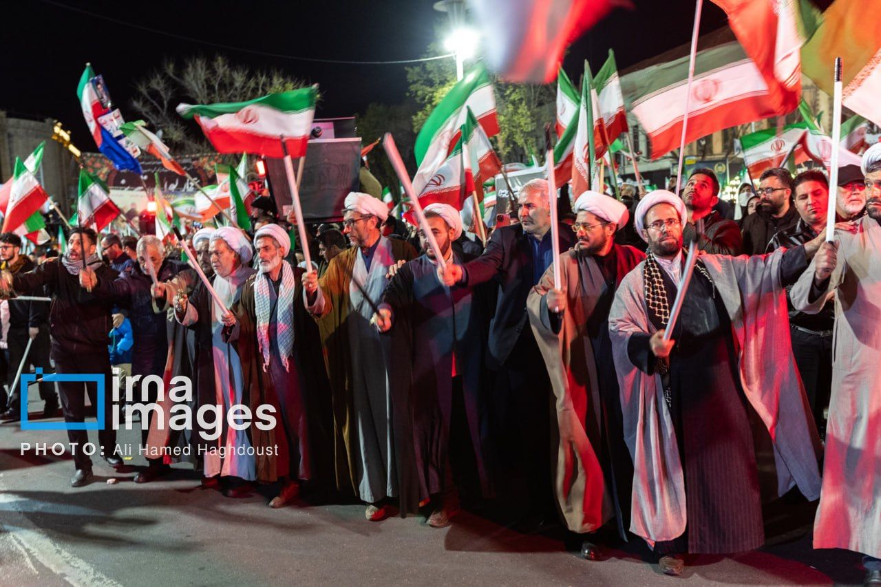 روزنامه زیر نظر نماینده خامنه‌ای: تنگه هرمز با دیپلماسی دروغ توافق آمریکا باز نخواهد شد
