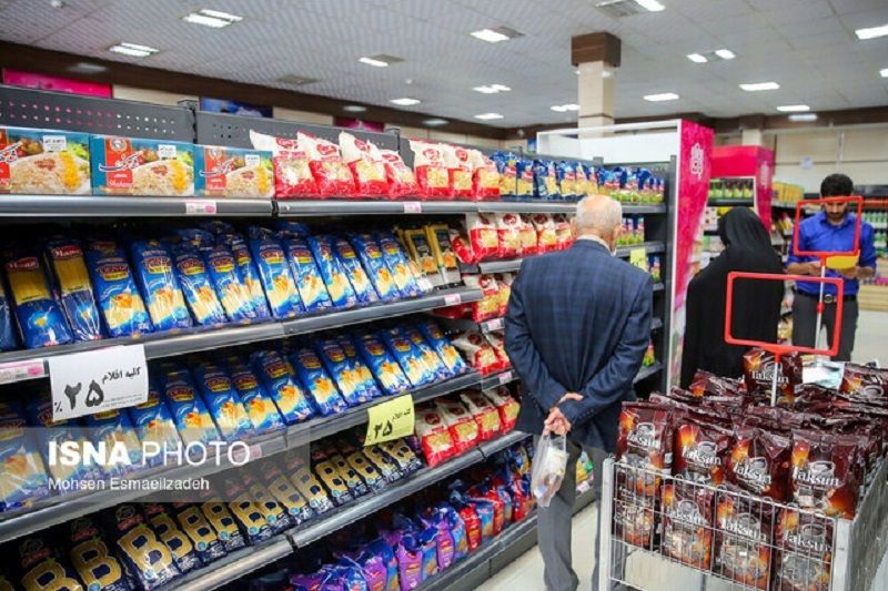 مسؤول إيراني: شراء الطعام بالتقسيط أصبح مألوفا.. ورحلات النوروز تراجعت 50 في المائة