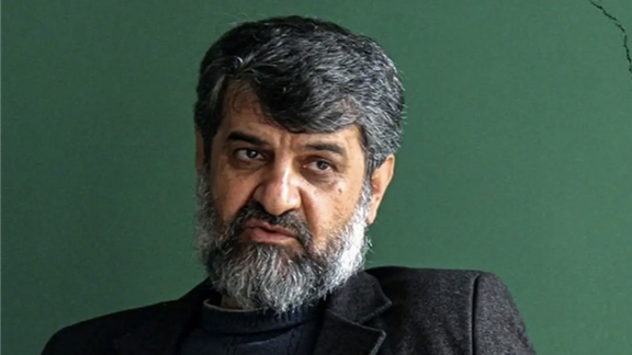 بعد انتقاده خامنئي بشدة ودعمه لـ "بهلوي".. اعتقال الناشط السياسي الإيراني مهدي نصيري