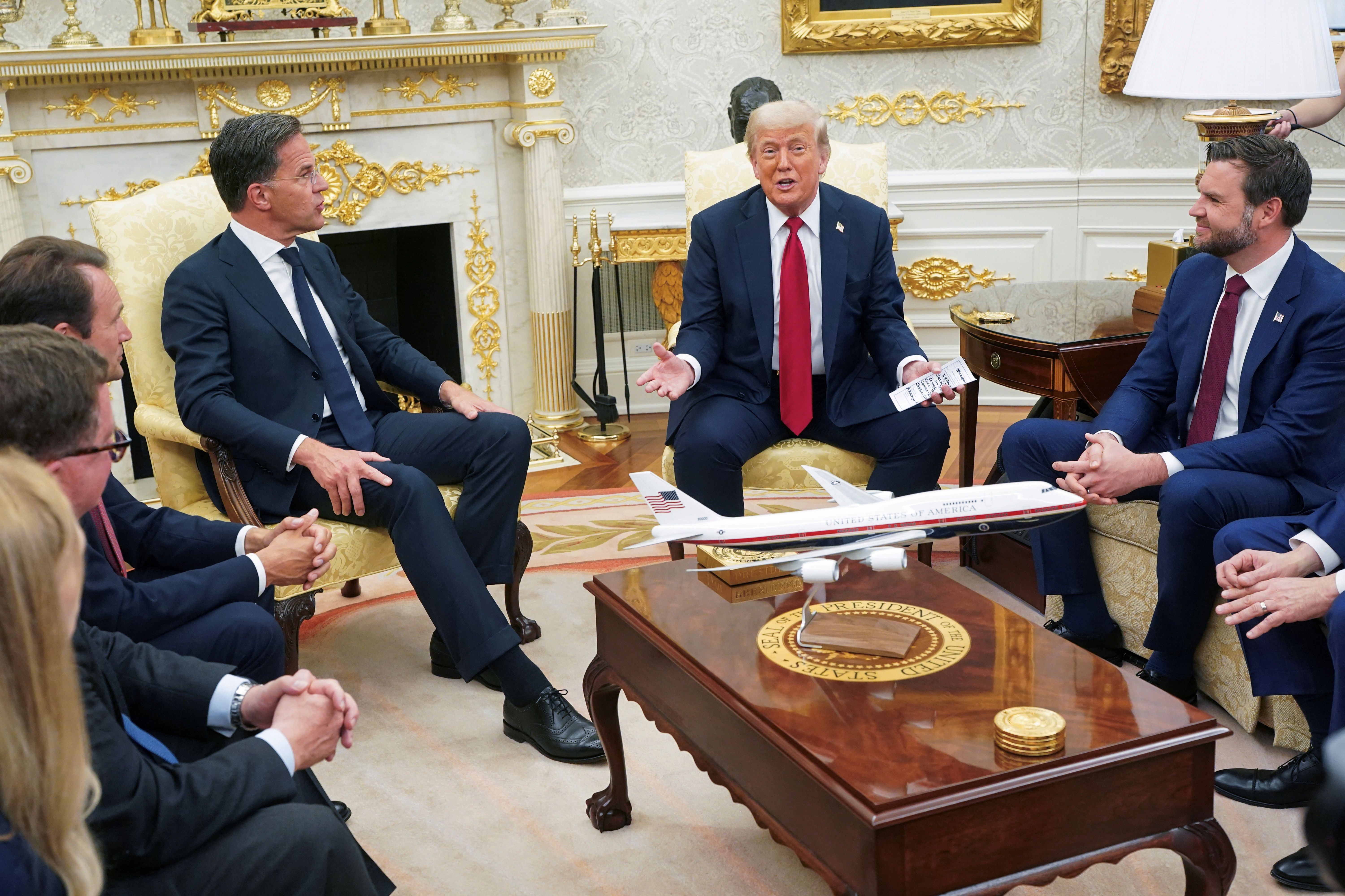 ترامپ‌: اگر جنگ اوکراین در ۵۰ روز متوقف نشود، تعرفه‌های سنگین علیه روسیه اعمال می‌شود