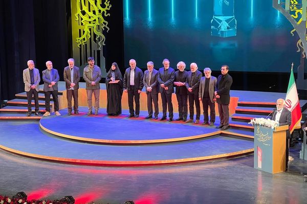 جشنواره فیلم فجر؛ فرش قرمز خونین