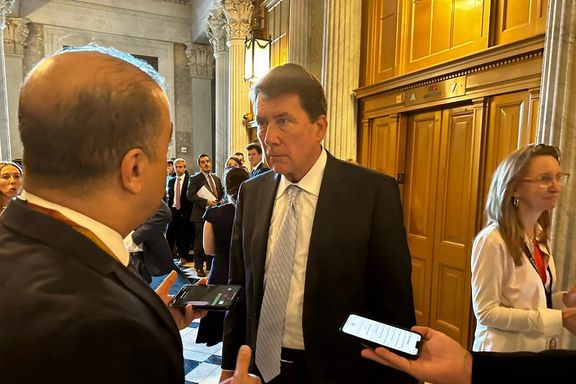 Senator Bill Hagerty speaking to Iran International's Arash Alaei on October 4, 2023