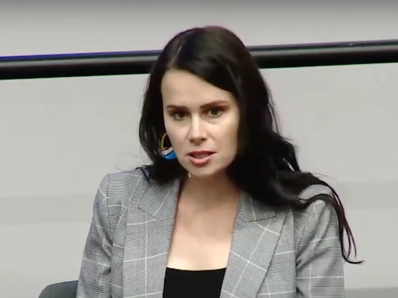 زندانی پیشین استرالیایی در ایران: غرب باز به ایرانیان نشان داد با جمهوری اسلامی همدل است