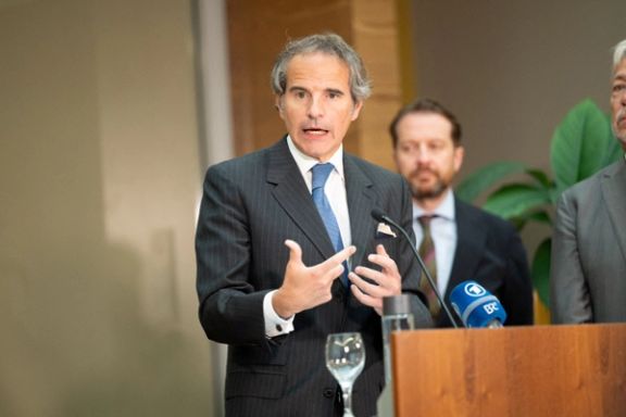 رافائل گروسی، مدیرکل آژانس بینالمللی انرژی اتمی، بارها از رویه تهران مبنی بر افزایش متمادی ذخایر اورانیوم با غلظت بالا انتقاد کرده است