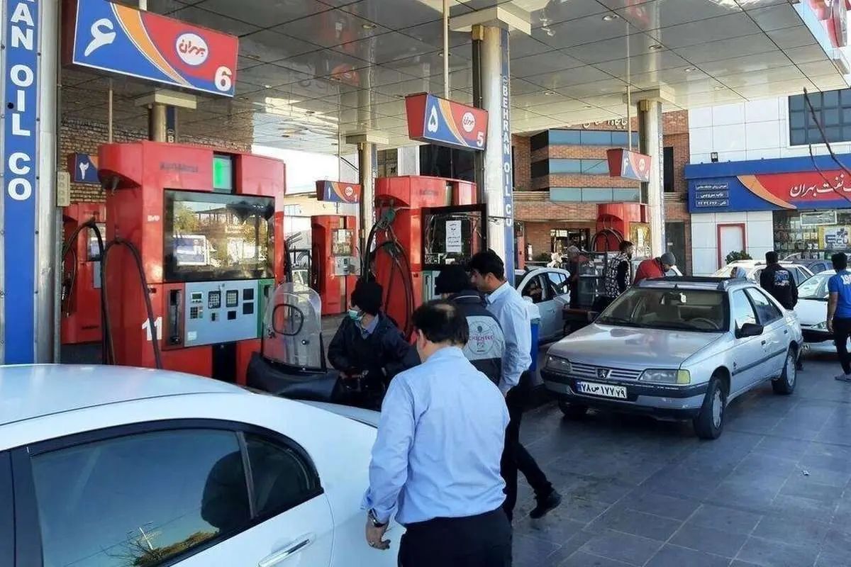دولت طرح «سوخت‌گیری بدون کارت» را در برخی جایگاه‌ها آغاز کرد 