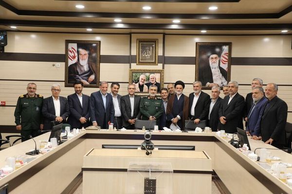 قائد القوات الجوية بالحرس الثوري يقدّم إحاطة للبرلمان الإيراني حول الجاهزية العسكرية