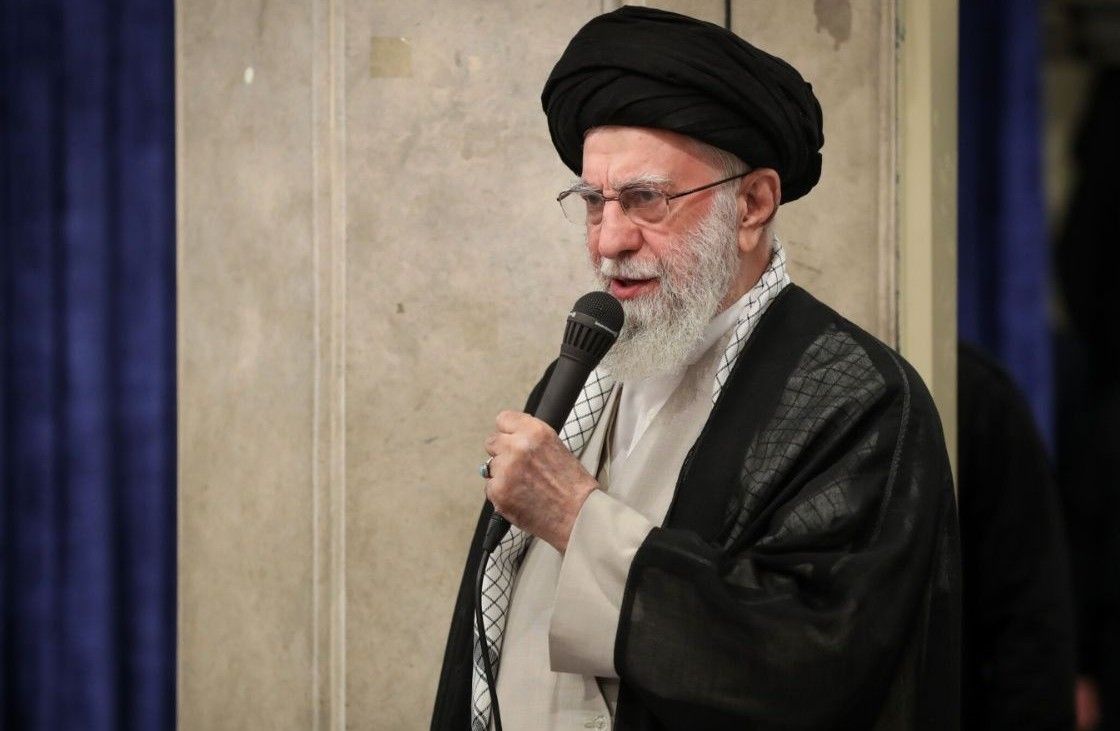 خامنئي: الشعب الإيراني يرفض أوامر أميركا "المُهينة" بالطاعة العمياء