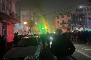 شب دوم فراخوان شلوغتر از شب اول؛ میلیونها ایرانی مخالف حکومت خیابانها را فتح کردند