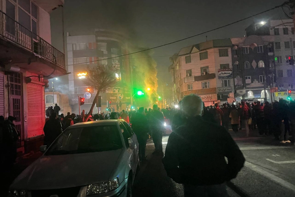 شب دوم فراخوان شلوغتر از شب اول؛ میلیونها ایرانی مخالف حکومت خیابانها را فتح کردند