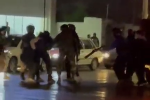 تیراندازی ماموران سرکوب به معترضان در ملکشاهی دستکم ۴ کشته و ۳۰ زخمی بر جا گذاشت