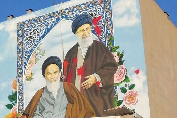 Sociologists Say Lack Of Public Trust Driving Iran Protests