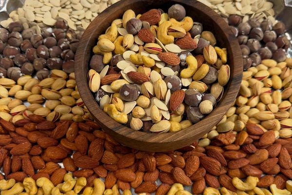 رییس اتحادیه آجیل و خشکبار: قیمت آجیل نسبت به سال گذشته افزایش ۱۰۰ درصدی داشته