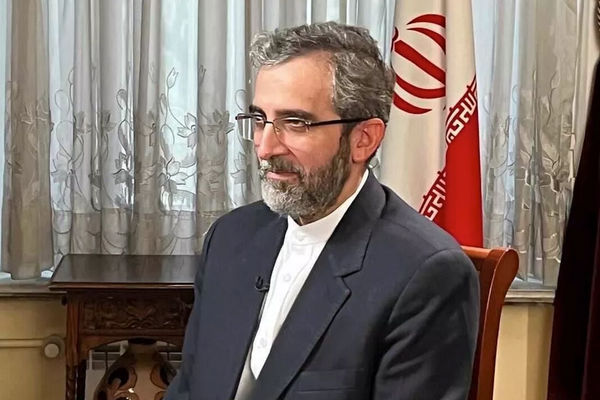 مساعد وزير الخارجية الإيراني: بعد الاتفاق مع واشنطن لم يعد لنا أموال مجمدة بالخارج