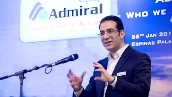 بلومبرگ: حسین شمخانی نقشی کلیدی در فروش تسلیحات ایران به روسیه دارد