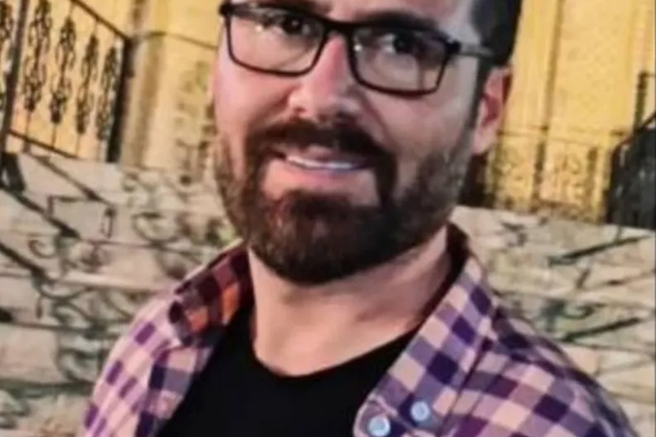 الكشف عن هوية قيادي بالحرس الثوري الإيراني قُتل في قصف إسرائيلي على طهران