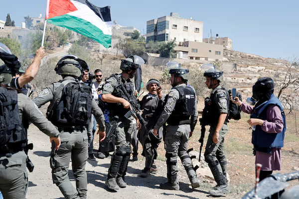 Israel pushes West Bank offensive amid fears of 'third front' opening up