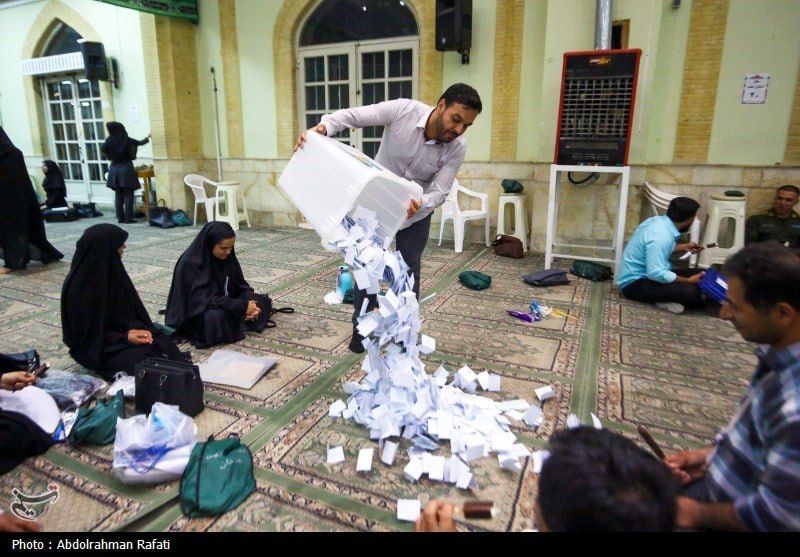 «نه» بزرگ مردم به خامنه‌ای و اصلاح‌طلبان؛ ۶٠ درصد مردم رای ندادند