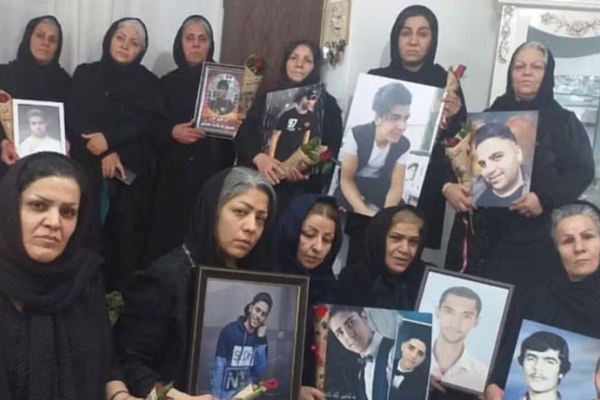 مادران دادخواه؛ پیوند نسلها در مسیر عدالتخواهی از خاوران تا آبان ۹۸