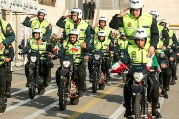 فرماندهی انتظامی کل کشور: روزهخواری در فضاهای عمومی حتی خودروها، ممنوع است