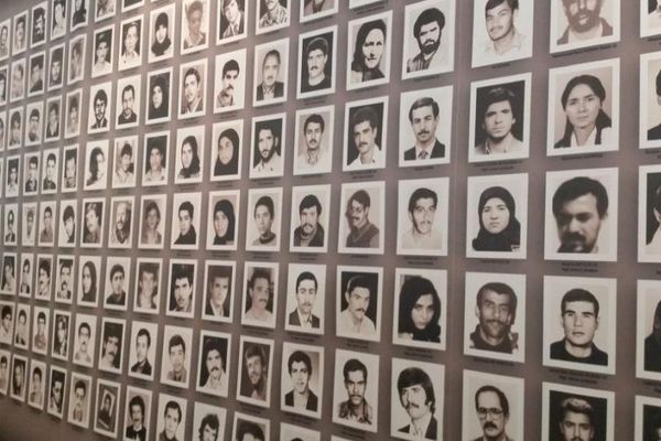 Families Of 1988 Mass Execution Victims In Iran Banned From Cemetery