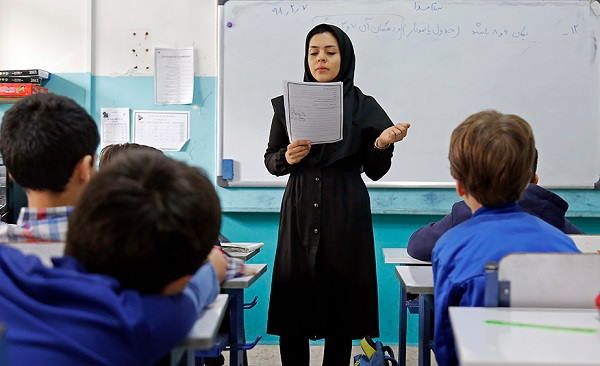 کمبود ۱۷۶ هزار معلم و بازنشسته‌شدن ۷۲ هزار تن دیگر تا مهرماه امسال