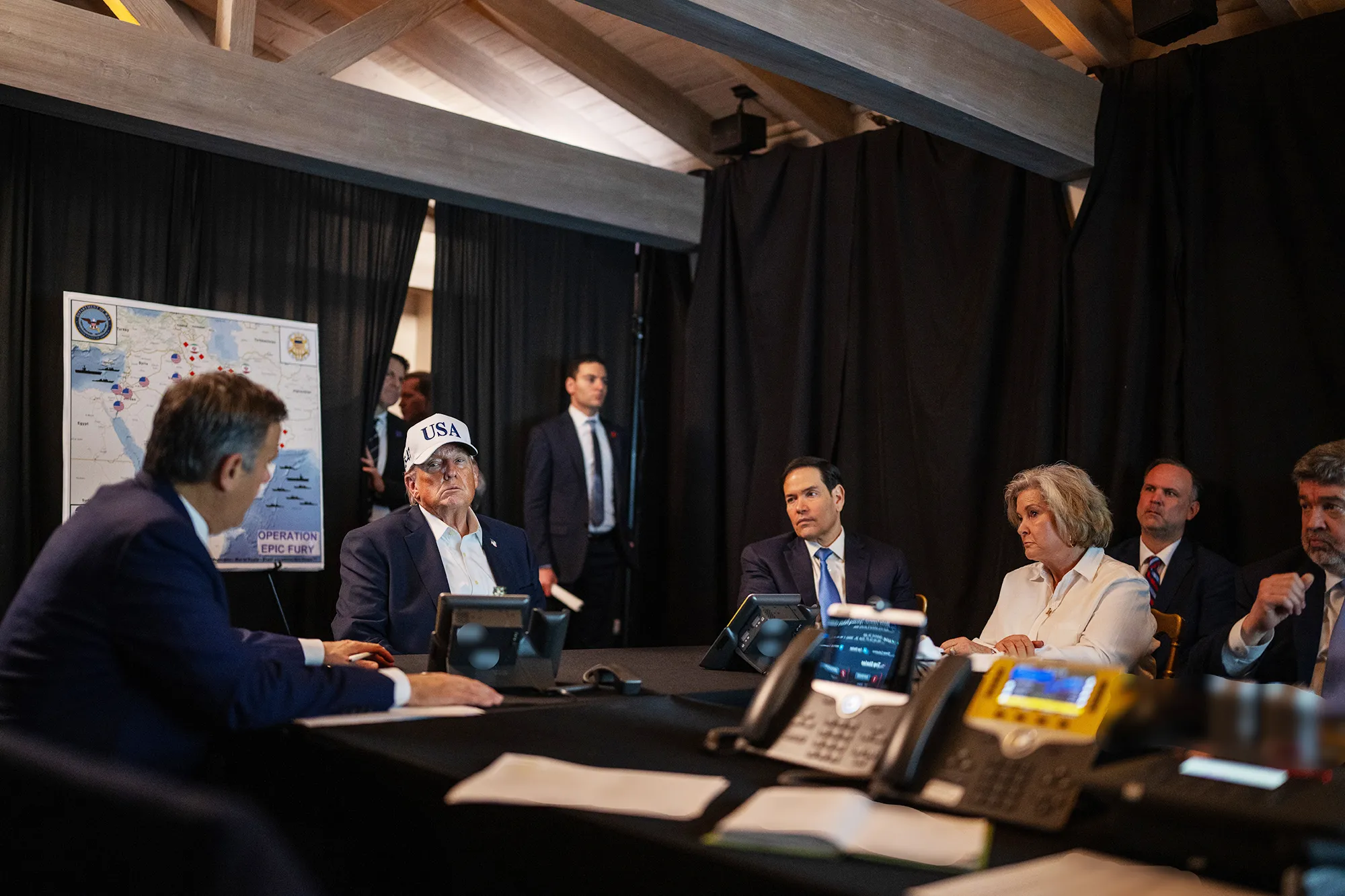جلسه امنیتی ترامپ در اتاق وضعیت؛ آکسیوس: ممکن است جنگ در روزهای آینده از سر گرفته شود