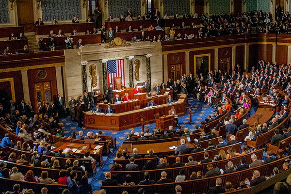 قانونگذاران آمریکا طرح کمک به مردم ایران برای غلبه بر محدودیت ارتباطات را ارائه کردند