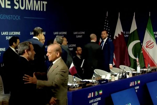 دور نخست مذاکرات سوئیس زیر سایه جنگ لبنان پیش رفت، برنامه هستهای به آینده موکول شد