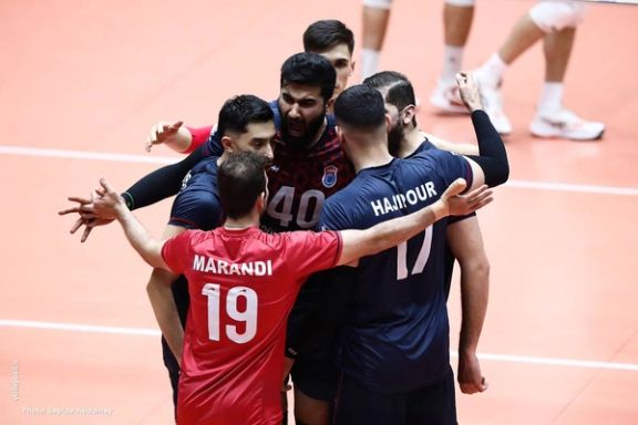 فولاد سیرجان ۳-۲ شهداب یزد؛ ماراتن قهرمانی لیگ برتر والیبال به بازی سوم کشید