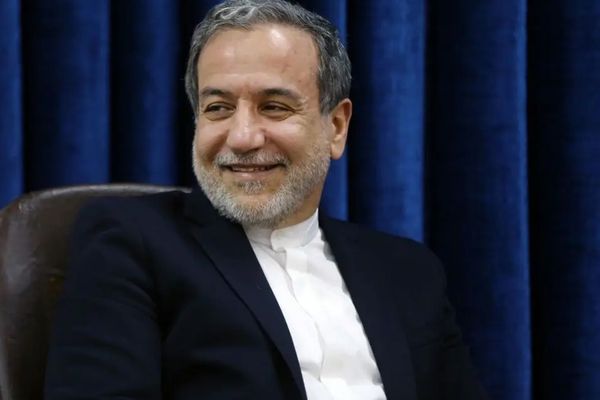 عباس عراقجي: كثير من الدول تحاول التوسط بين إيران والولايات المتحدة