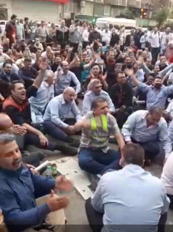 بازداشت ۱۲ راننده اتوبوس؛ نیروهای سپاه جایگزین رانندگان اعتصاب‌کننده شدند