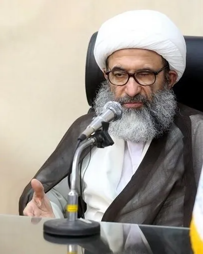 محاضر في حوزة قم: خامنئي "نور الله" ولن ينطفئ بتصريحات ترامب