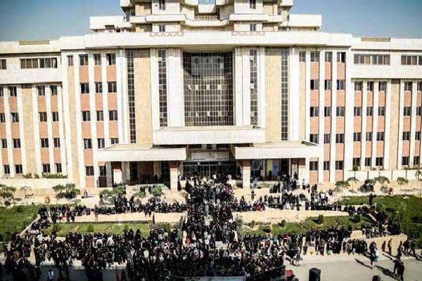 32,000 Associate Professors Expelled From Iranian University Branches